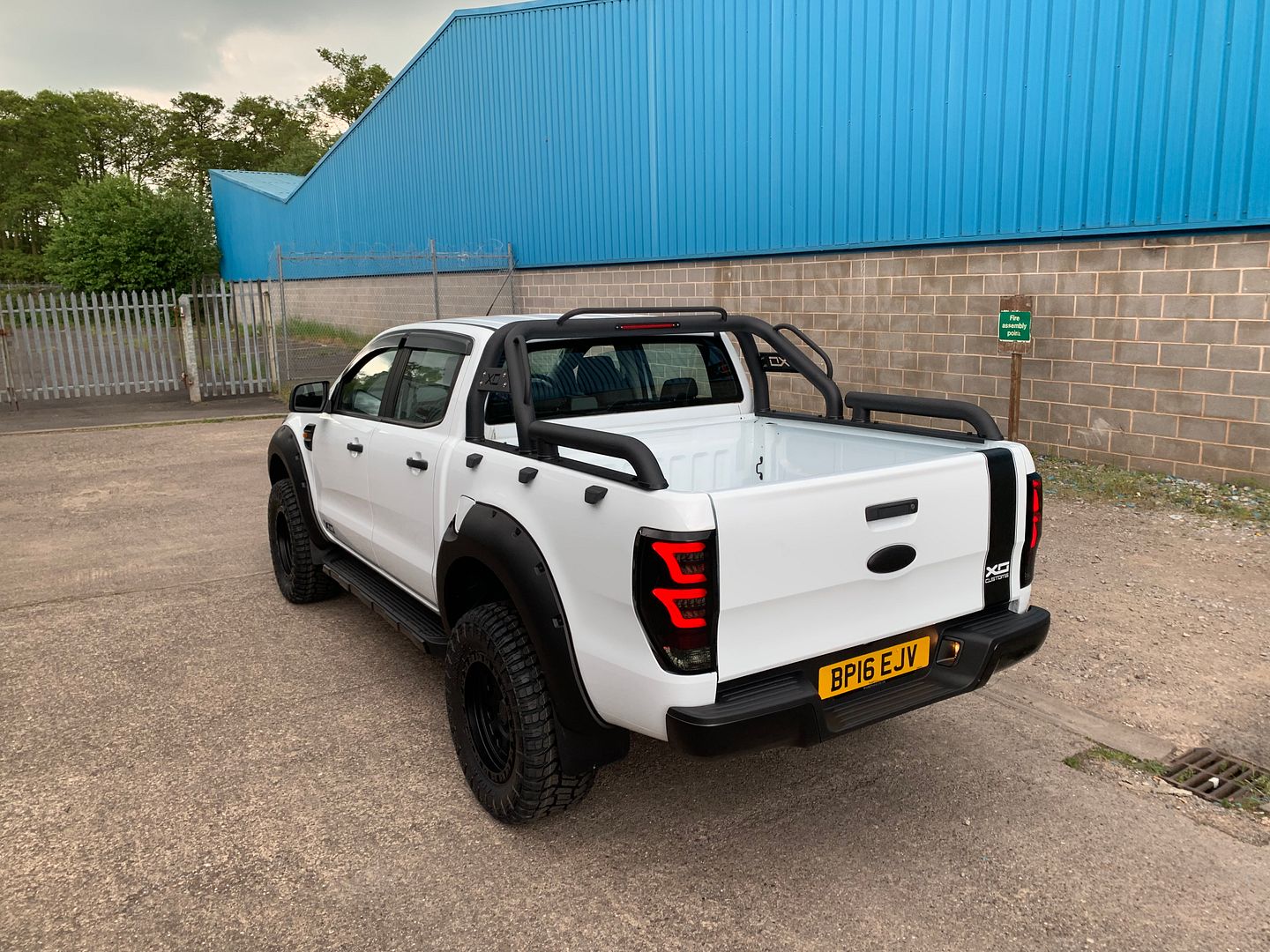 MATTE BLACK XO Wide Arch Kit